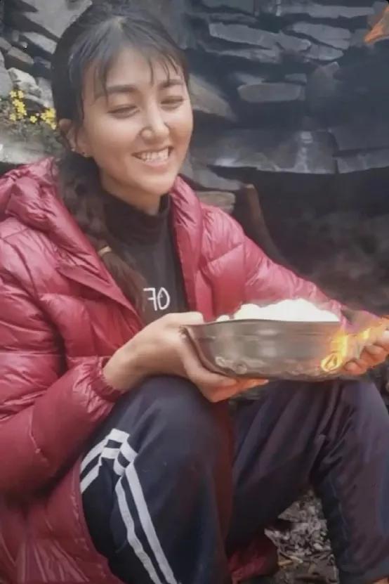 悲痛！网红拉姆遇害一周年，家中满目狼藉，老父亲无家可归