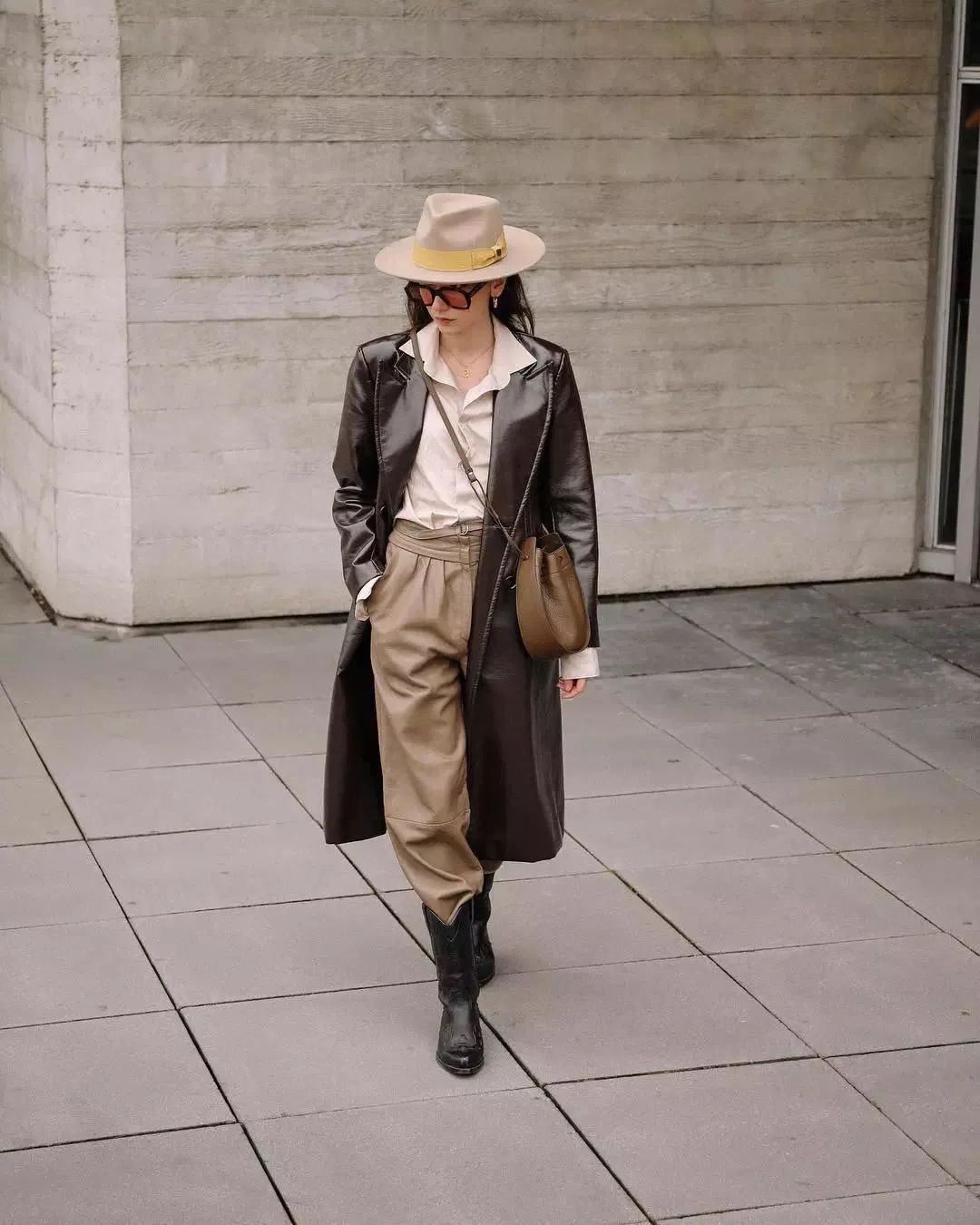 冬天鲨鱼裤怎么搭配显腿长,冬天鲨鱼裤怎么穿显腿细一点