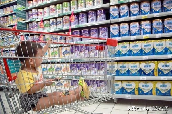 一罐奶粉四五百,一罐奶粉养不起了
