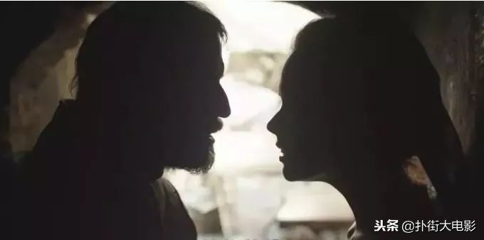 说脱就脱，荒淫、黑暗，尺度堪比《权游》，又一部史诗巨制来袭！