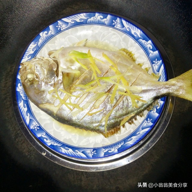 清蒸鲳鱼家常做法鲳鱼去内脏,鲳鱼最好的吃法清蒸鲳鱼