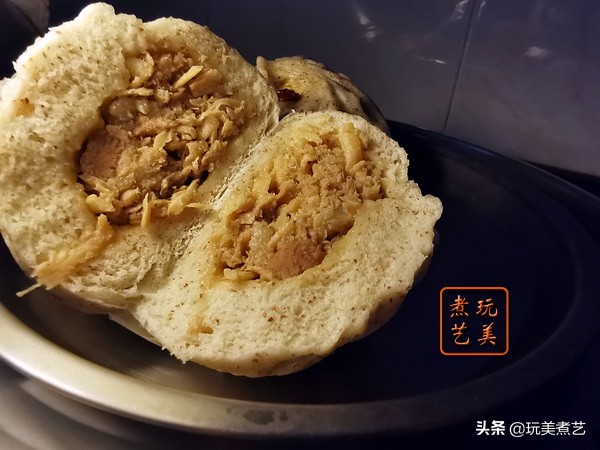 黑包子,包黑子,内藏笋丝肉馅,开吃不开铡