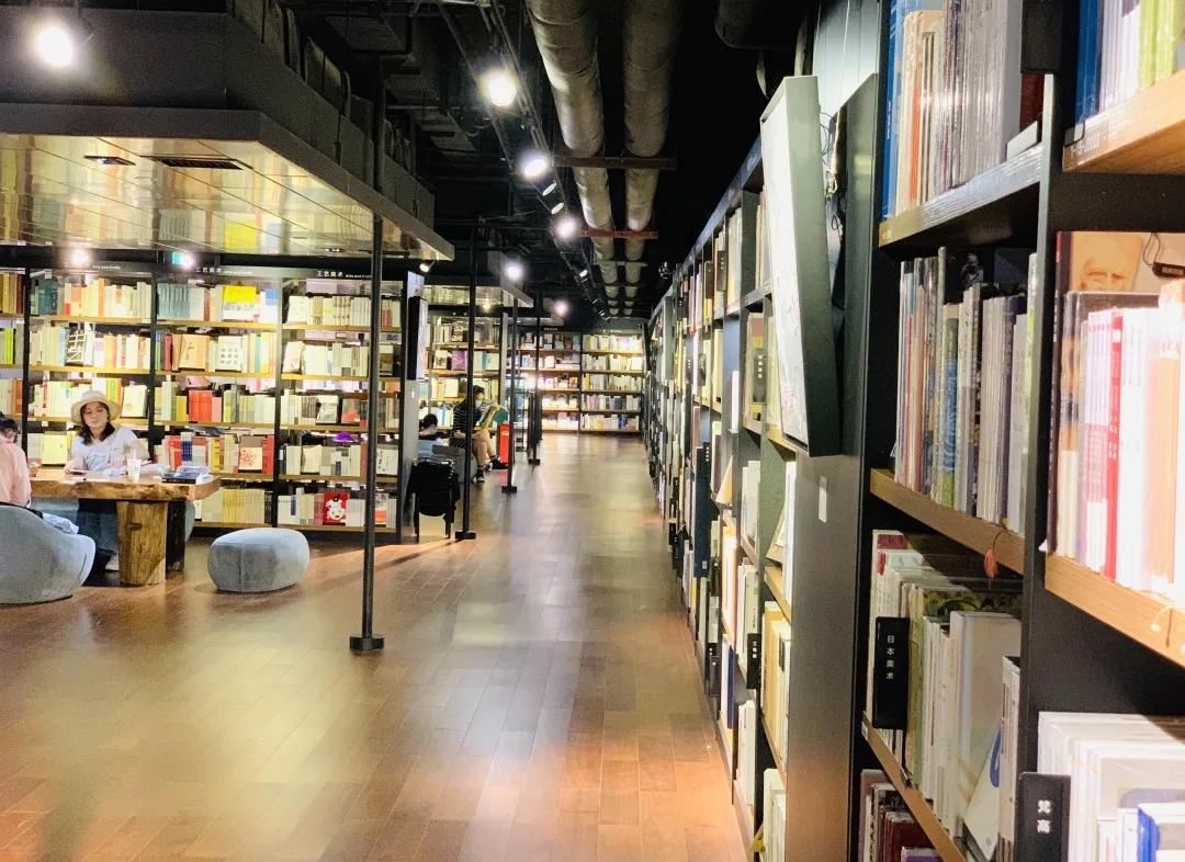 用阅读触摸成都｜在成都不能错过的10家书店（下）