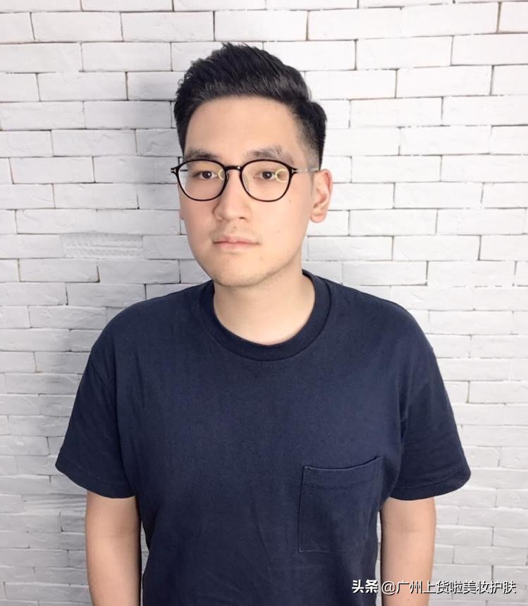 三款热搜的男生清爽露额头发型!让女孩对你刮目相看