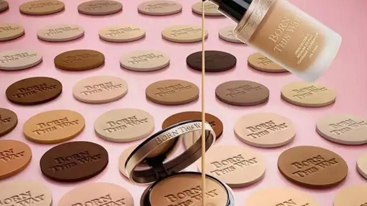 蜜粉散粉不卡粉,蜜粉散粉粉饼区别