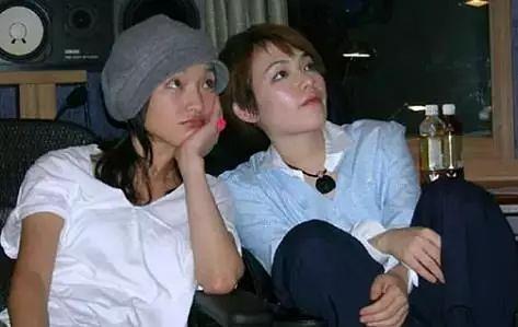 能成为密友的大概都带着爱黄伟文,能成为密友的大概都带着爱