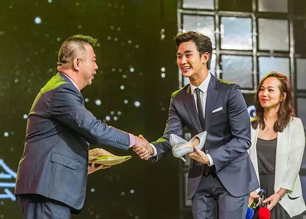 又一鞋业巨头倒下曾请周杰伦代言,又一女鞋巨头拟在资本市场退市