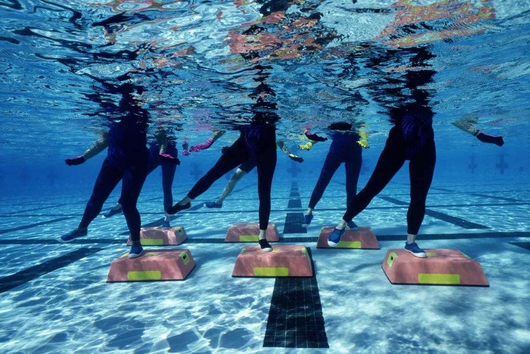 腿脚无力膝盖疼怎样锻炼,腿脚膝盖酸软无力是怎么回事