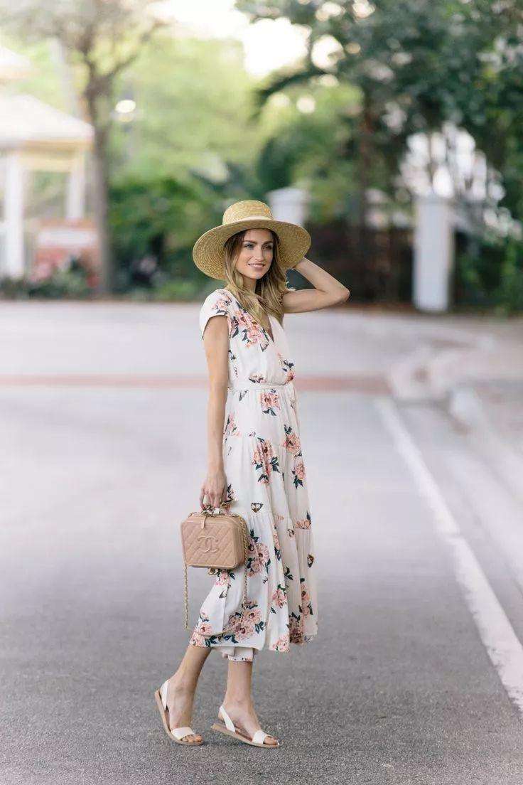 春夏碎花裙显瘦,春夏必买的裙子