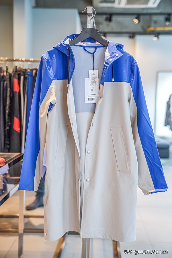 我们逛了天的成都时代奥莱，为你整理出这份春节新衣精明采购清单