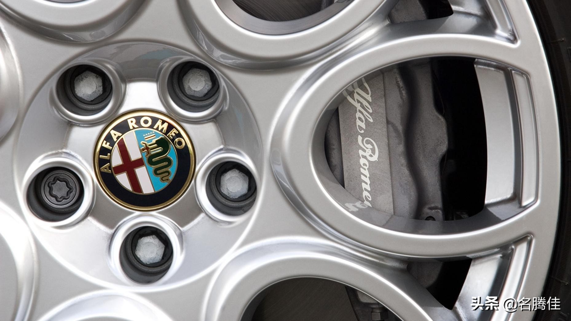 看看各种车标的来历,世界上所有汽车车标及名称