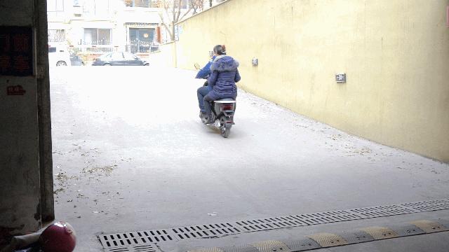电动车别只认小牛，钱江摩灵能上三种牌，十分给力