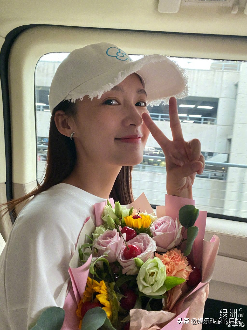 30岁李沁青春洋溢,王晓晨李沁