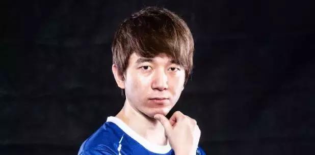 魔兽争霸xiaoy解说3vs3,xiaoy魔兽争霸skyvsmoon决赛