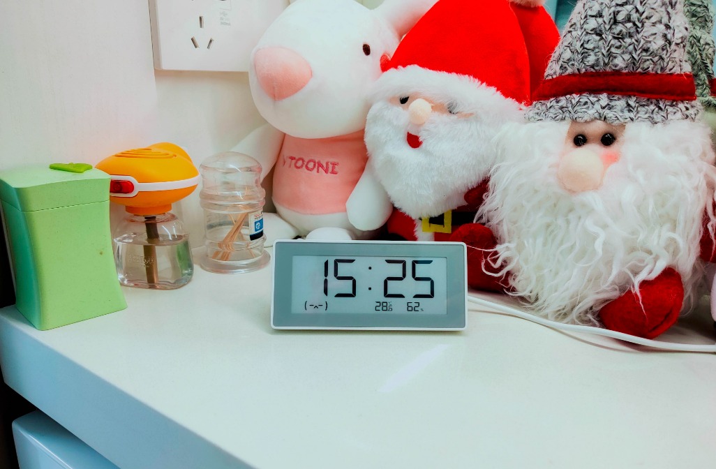 智能温湿度时钟,自动授时时钟式温湿度计