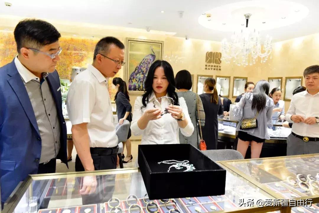 沈文裕钢琴独奏前奏曲,沈文裕独奏音乐会