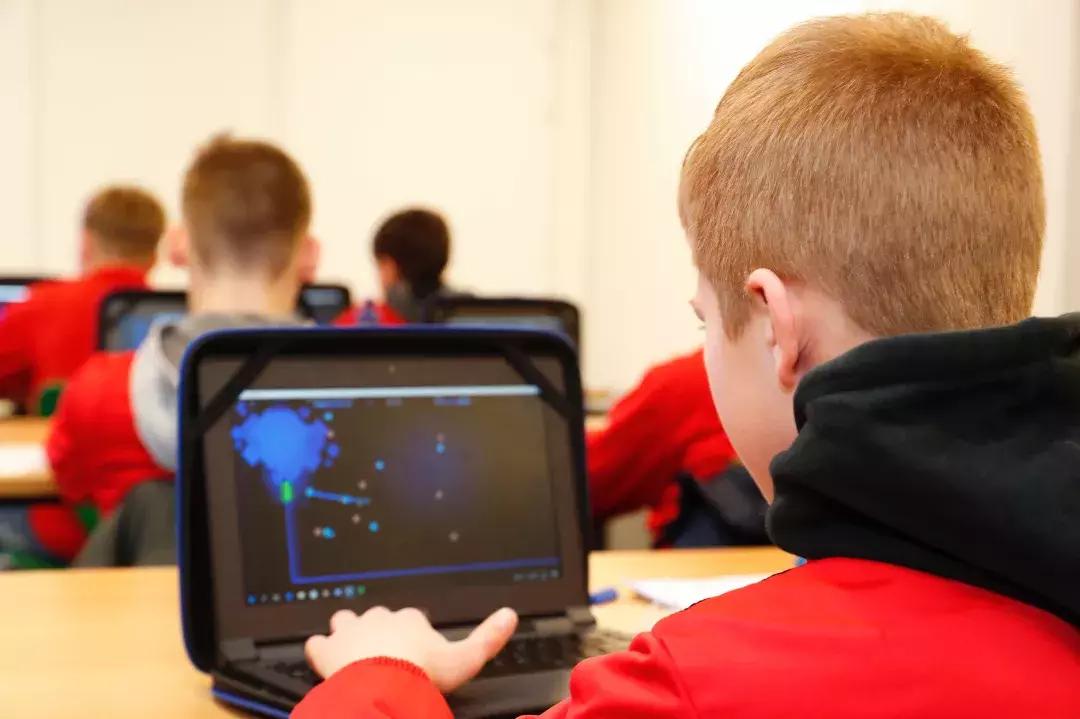 国内知名青训机构幸运星俱乐部的秘密*器武**：慧踢球IntelliGym