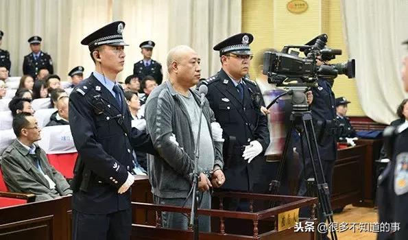 触目惊心女主的照片,独居女性拍到的令人惊悚的一幕