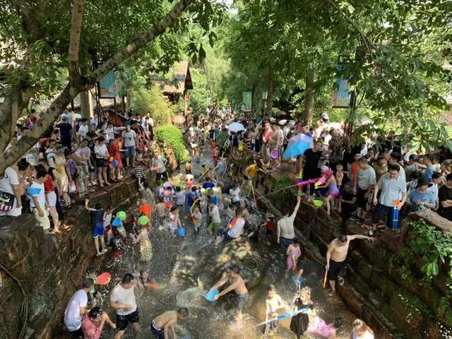 漫步天府之国黄龙溪古镇,成都黄龙溪鹿溪河