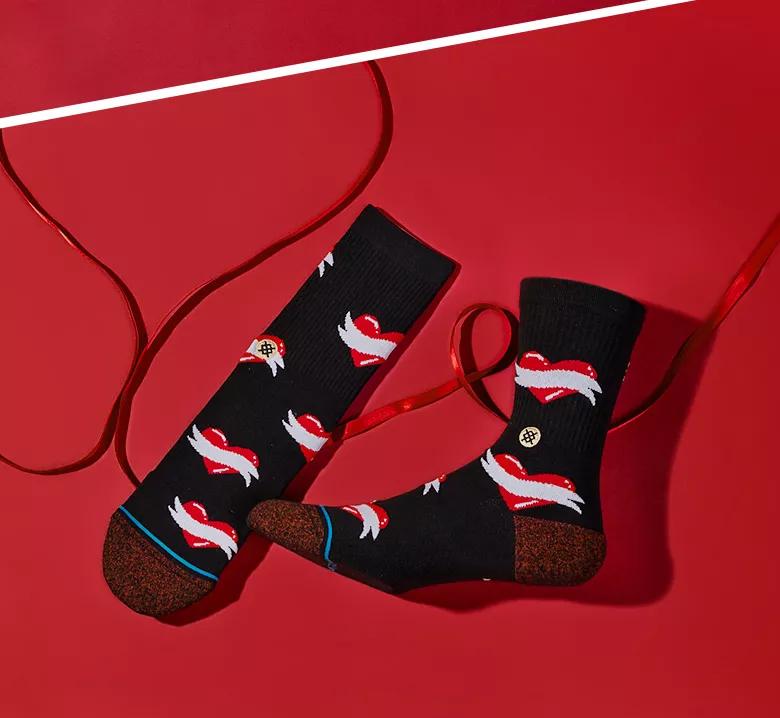 送女朋友的情人节礼物推荐最新款,送女朋友礼物实用惊喜轻奢情人节