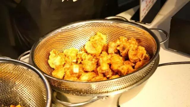 成都建设路附近美食街,成都美食排行榜前十名美食街