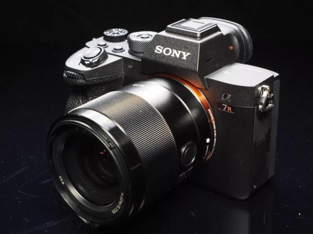 a7一年贬值多少,索尼a7r4是目前最好的相机吗