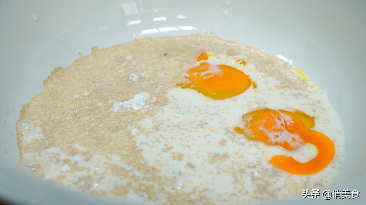 炸油条放鸡蛋好还是不放鸡蛋好,炸油条只放酵母泡打粉鸡蛋可以吗