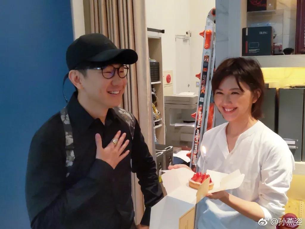 孙燕姿年轻的模样,孙燕姿拉伸动作