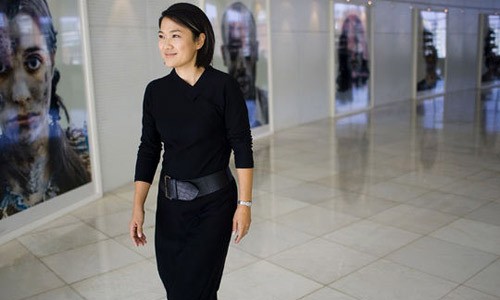 从纺织厂女工到局长的奋斗史,从工厂打工到崛起女总裁