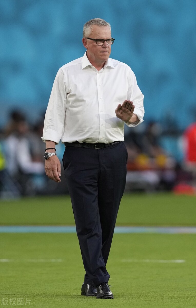 勒夫时装,欧洲杯教练帅照