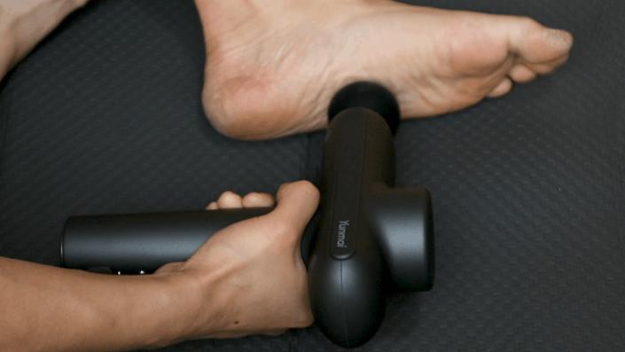 跑步后肌肉放松工具,运动跑步后的筋膜枪推荐