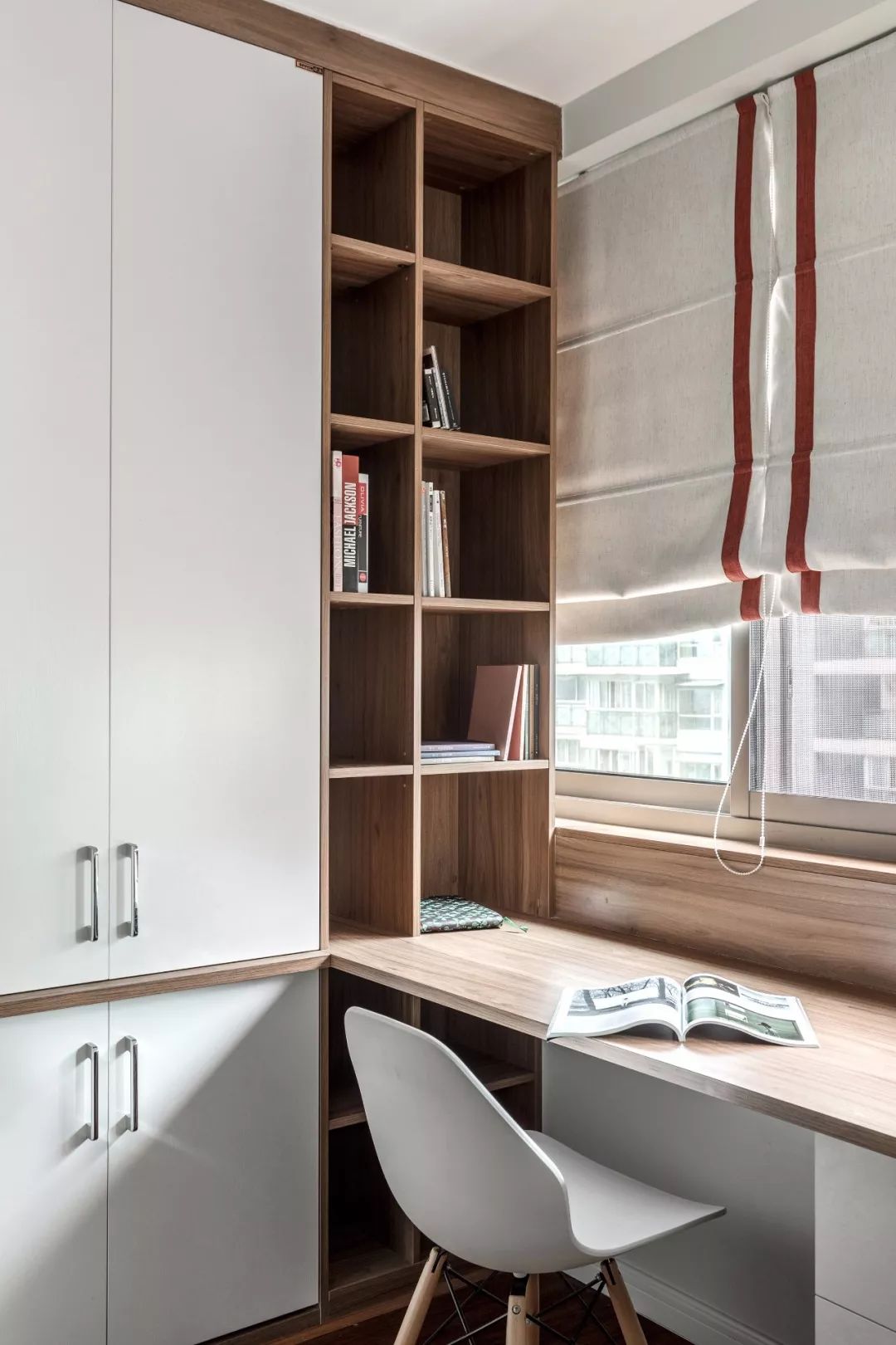 房间小柜子和书桌怎么设计,全屋定制小柜子和隐藏式书桌