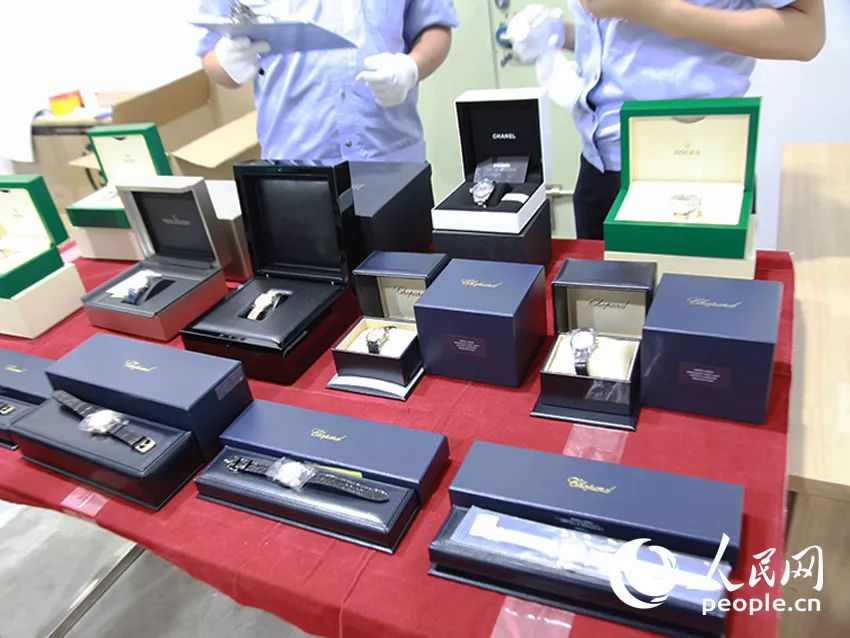 半年赚300万的团伙,赚300多万被抓