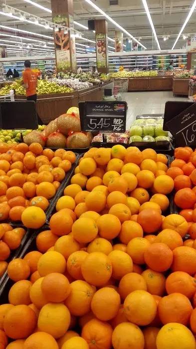 迪拜土豪跟中国土豪区别,迪拜土豪和英国土豪对比