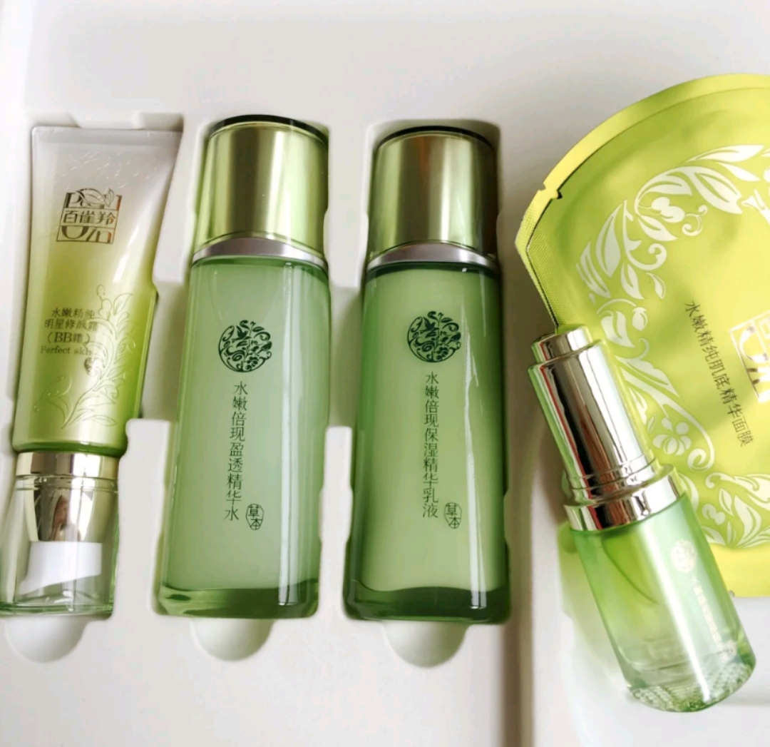 百雀羚自然堂补水保湿水乳霜,40-50岁妈妈水乳推荐百雀羚水乳