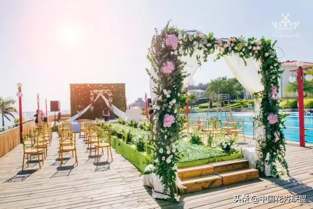 办一场20桌的婚礼多少钱,酒店办一场婚礼大概多少钱