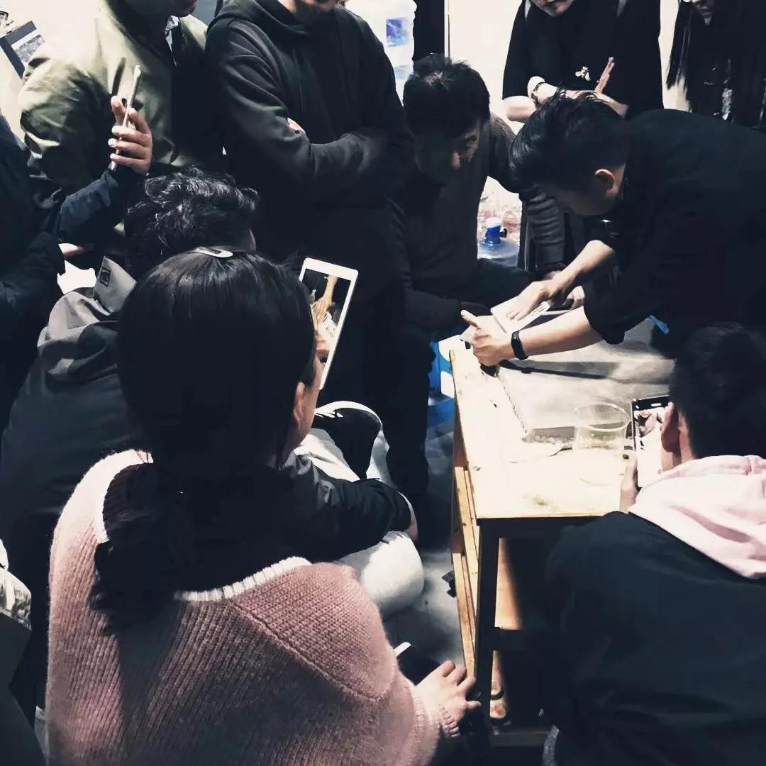 我要拆除绘画中画地为牢的“柏林墙”