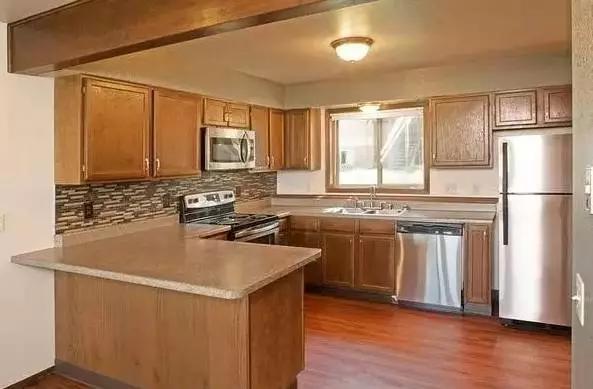 1000万美元在美国买房子,美国1000美元能租到什么样的房子