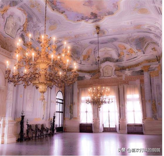 2021最流行的小白鞋百搭,小白鞋过时了现在流行这5款鞋