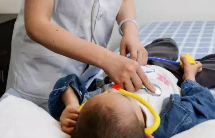 小宝宝咳嗽吃啥药最好,宝宝咳嗽吃药不见好怎么办