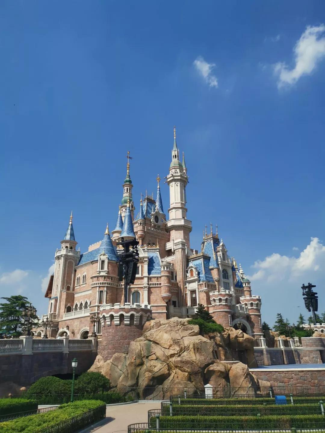 赞誉与吐槽一起飞：“流量王者”北京环球影城探查