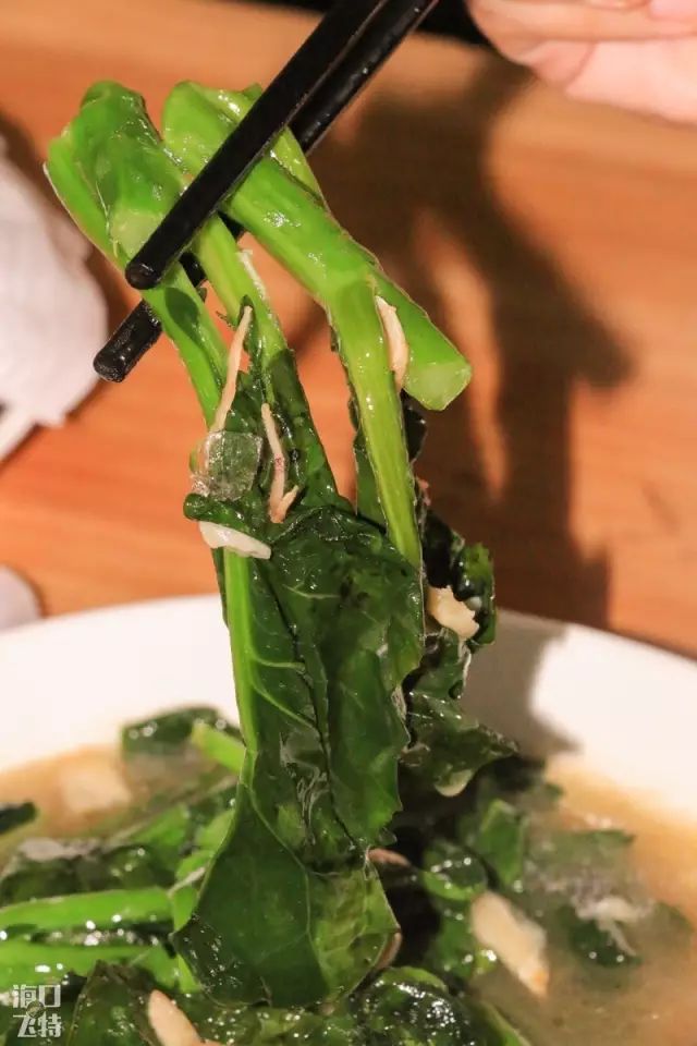 @海口夜猫子，夜深了你还不想睡？就来碗鸽粥慰藉你孤寂的肠胃