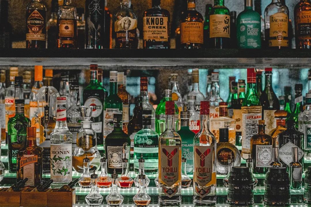 召唤佛山大胃王！足足八层高XXXXXL号大力水手汉堡，全部吃完免单