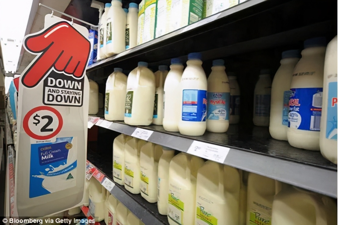 莫里森直播时出现口误，网友却说，没毛病，这很澳洲