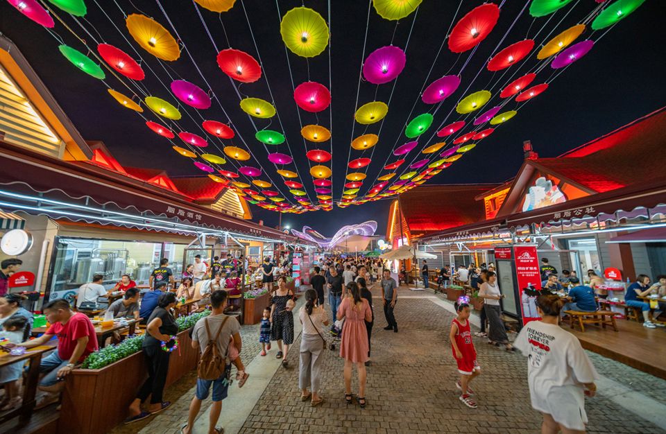 青岛啤酒城金沙滩五一,青岛西海岸金沙滩啤酒城啤酒节