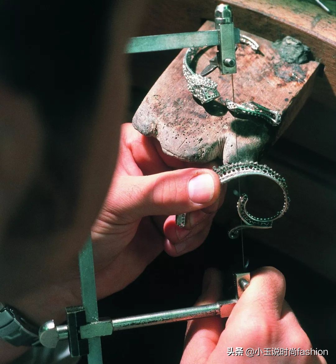 卡地亚蓝气球为什么那么贵,卡地亚tiffany哪个贵