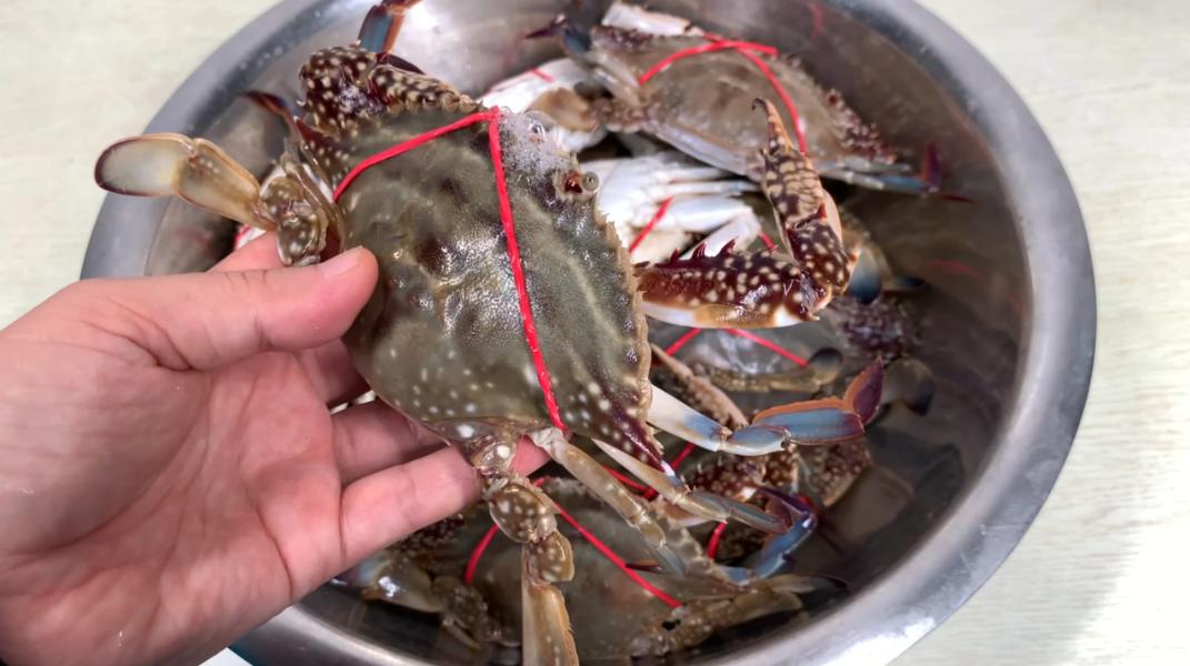 螃蟹怎么保存才新鲜能保存3到4天,夏天螃蟹怎么保存一下午