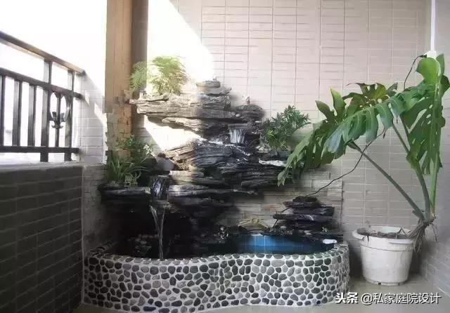 阳台角落鱼池假山流水景观制作,庭院假山鱼池景观设计效果图