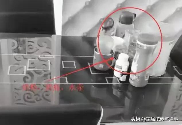 如果不差钱，餐厅尽量装个餐边柜，别让餐桌变成“杂物集中营”
