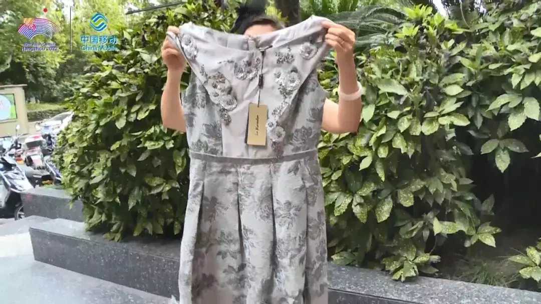 1万多裙子,一万块的裙子竟然是一次性的